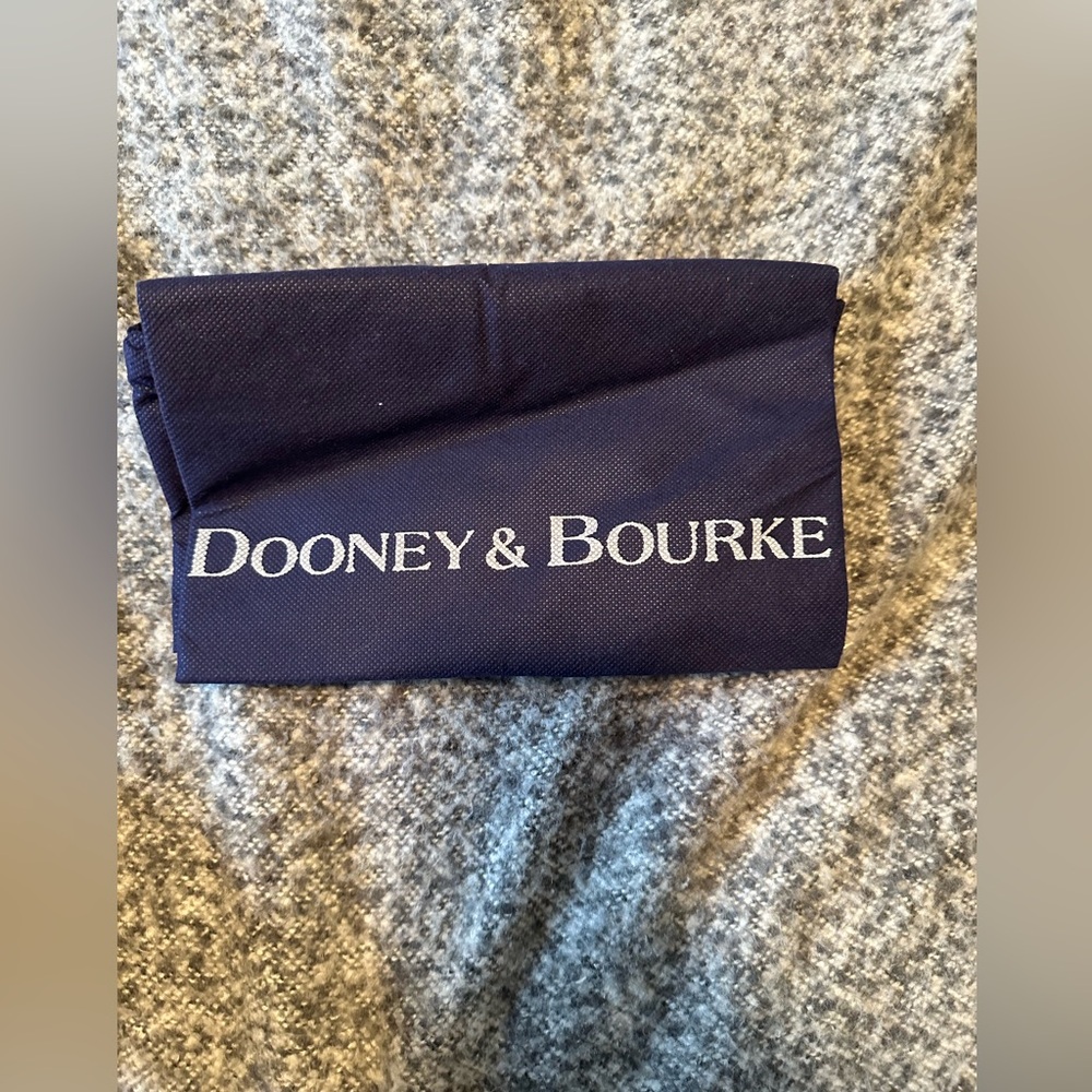 DOONEY and BOURKE Dust Bag 21”x17” - Picture 2 of 4